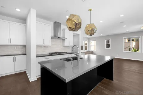 $1,675,000 | 8352 Ridge Court, San Diego, CA 92108