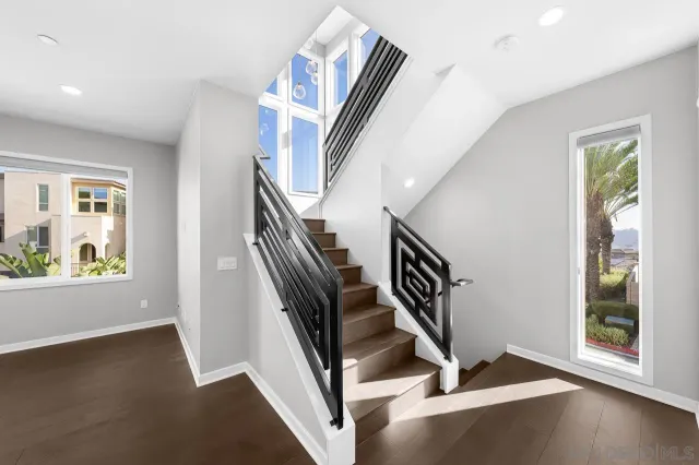 $1,675,000 | 8352 Ridge Court, San Diego, CA 92108