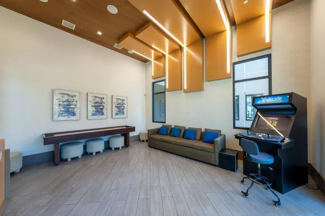 $1,675,000 | 8352 Ridge Court, San Diego, CA 92108