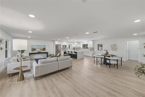 $615,000 | 3810 18th Avenue West, Bradenton, FL 34205