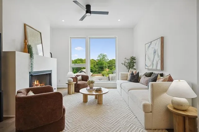 $5,500 | 1570 Flat Shoals Road Southeast, Unit 7, Atlanta, GA 30316