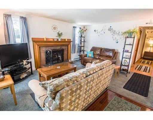 1356 Trapelo Road Waltham, MA 02451 - Photo 4 of 16 Gallery Image 4