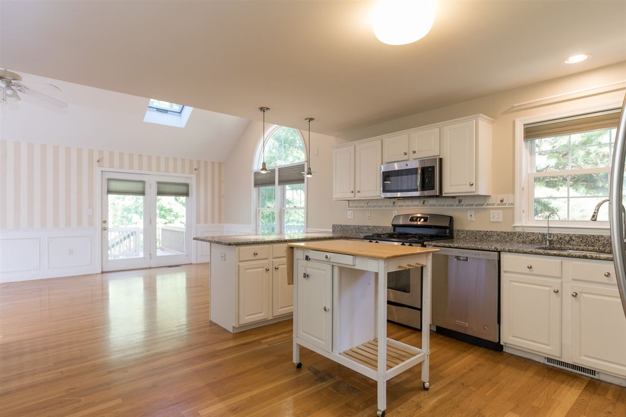 34 Exeter Farms Road Exeter, NH 03833 - Photo 7 of 40
