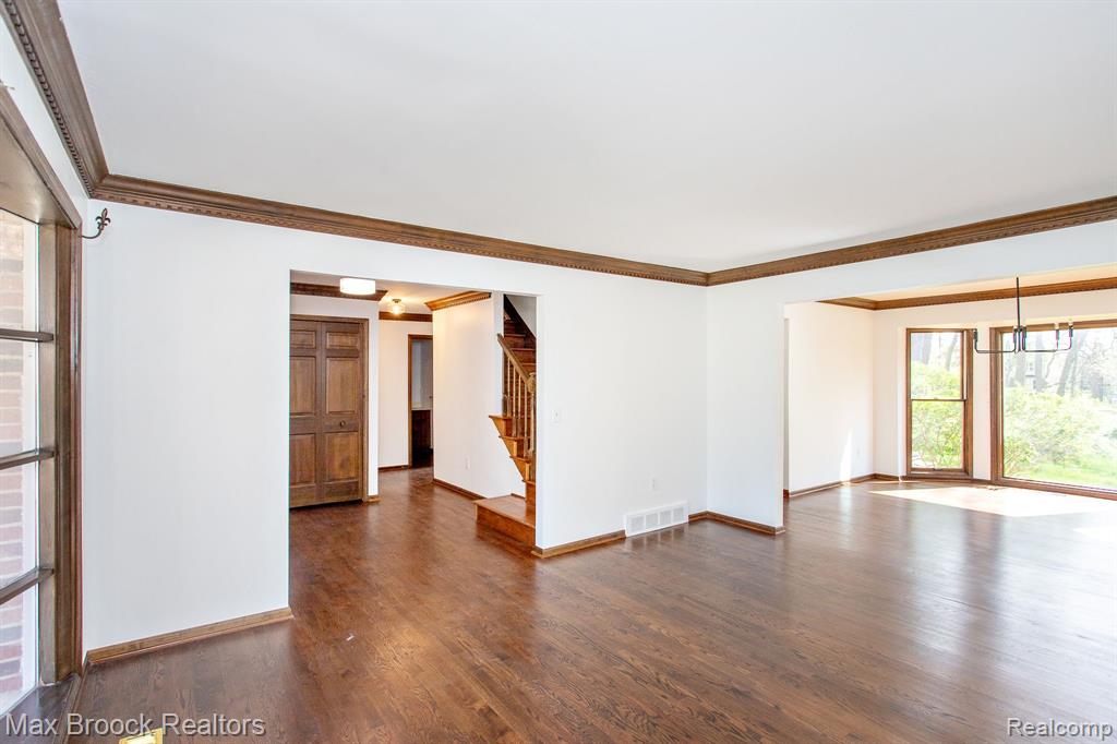 1772 North Kilburn Road Rochester Hills, MI 48306 - Photo 3 of 49