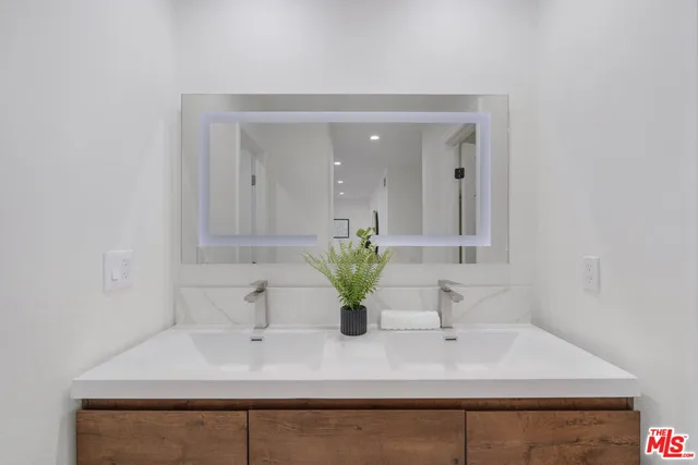 $1,299,000 | 20657 Septo Street, Chatsworth, CA 91311