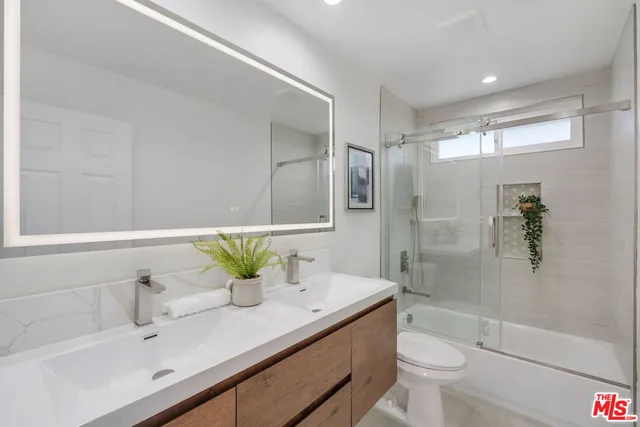 $1,299,000 | 20657 Septo Street, Chatsworth, CA 91311