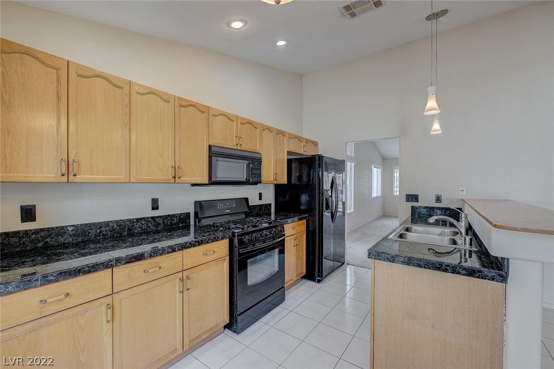 118 Rancho Maderas Way Henderson, NV 89002 - Photo 13 of 33 Gallery Image 13