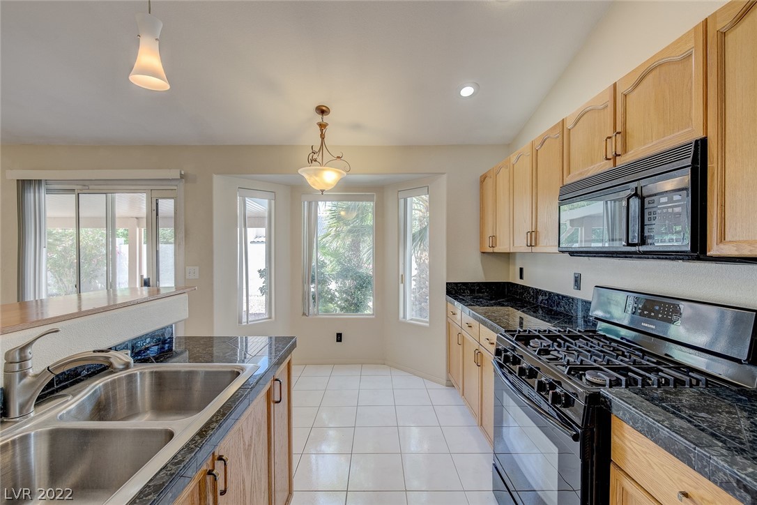 118 Rancho Maderas Way Henderson, NV 89002 - Photo 17 of 33 Gallery Image 17
