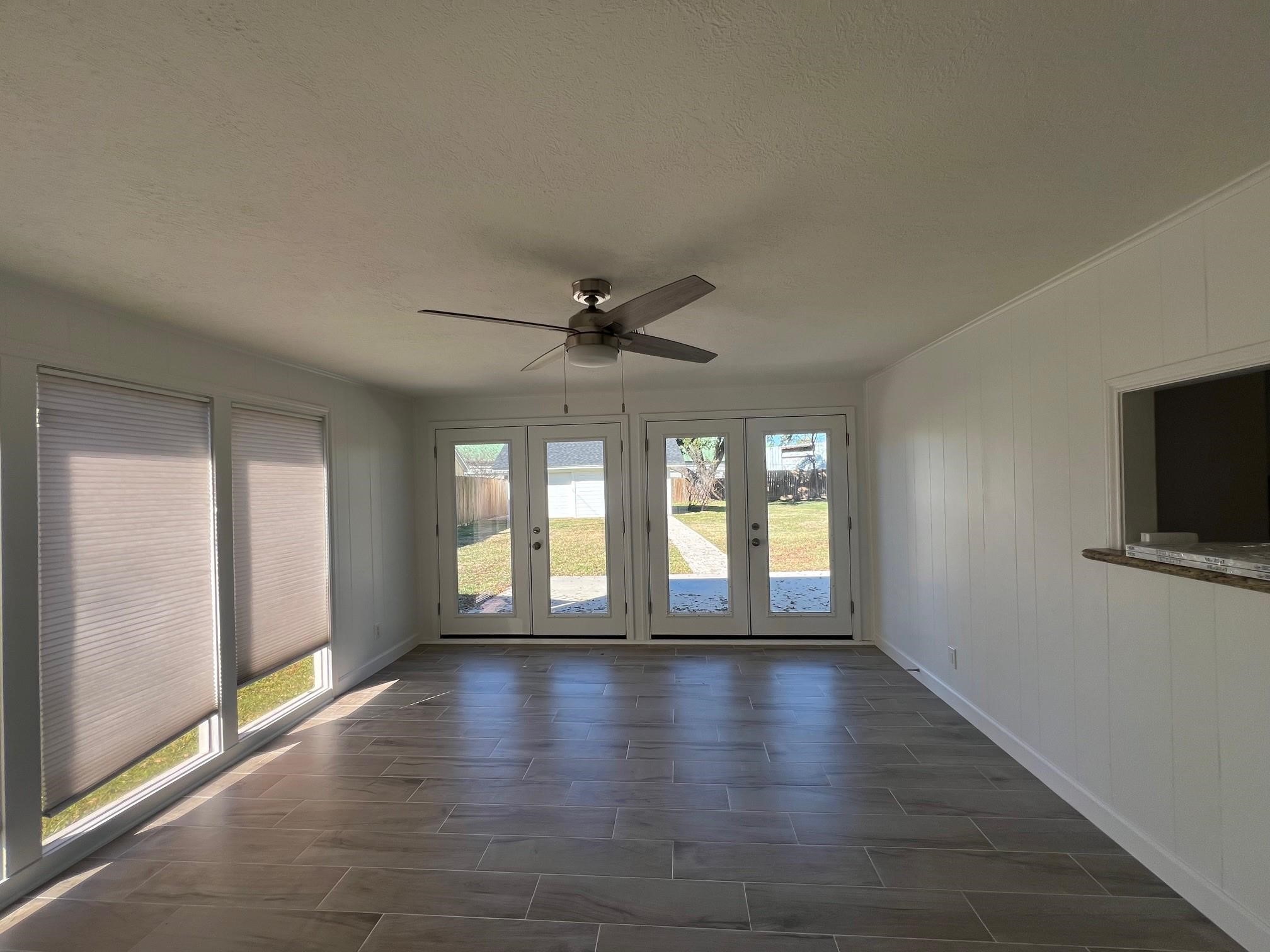 1437 Confederate Road Houston, TX 77055 - Photo 4 of 13
