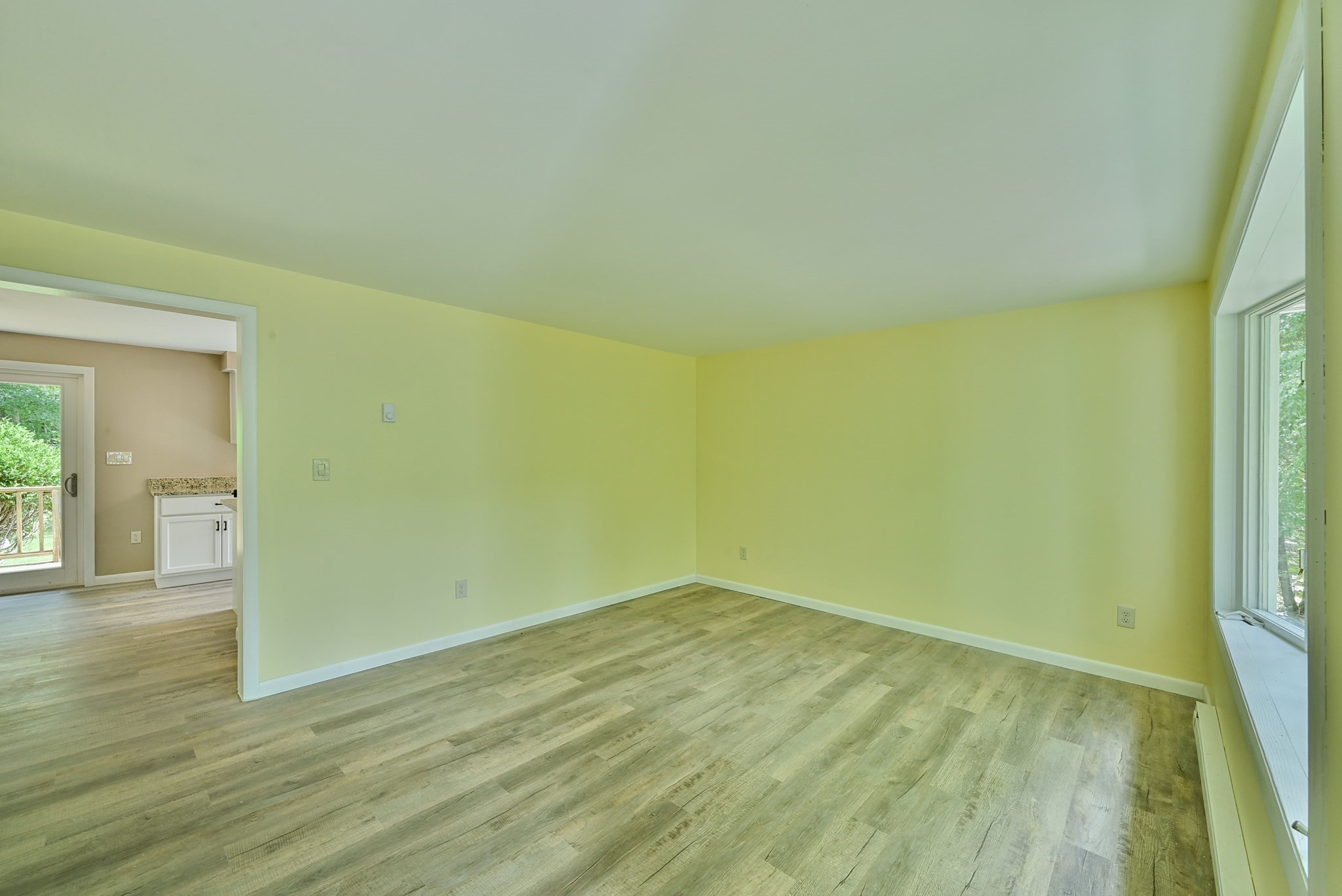 124 Sutton Road Webster, MA 01570 - Photo 11 of 28 Gallery Image 11