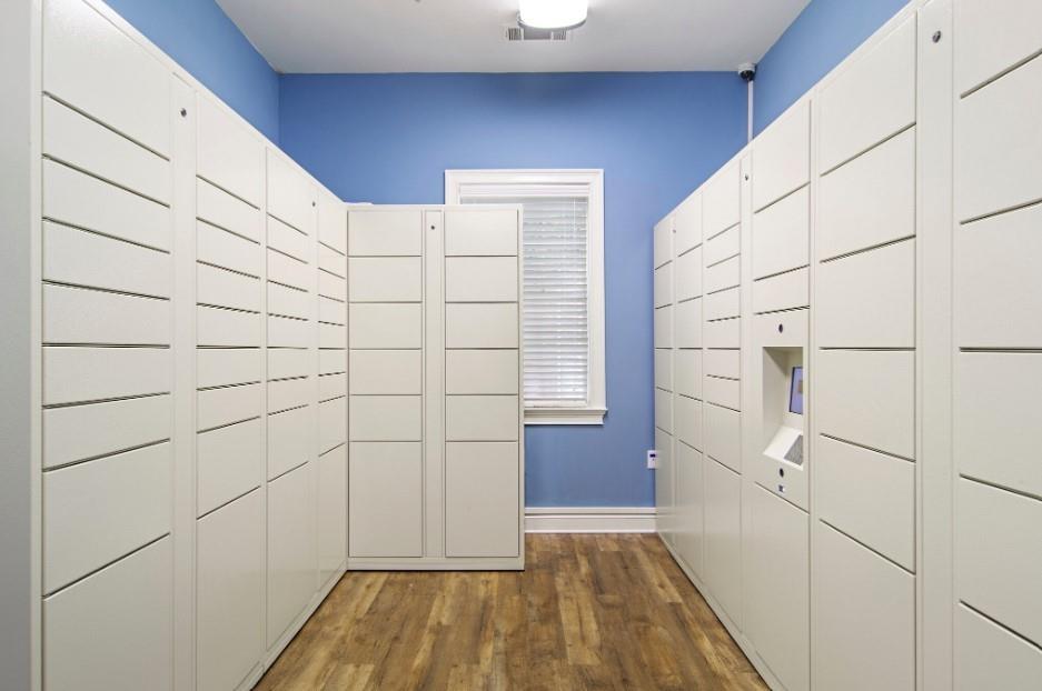 100 Ladson Court, Unit 1007 Decatur, GA 30033 - Photo 18 of 19 a view of walk in closet