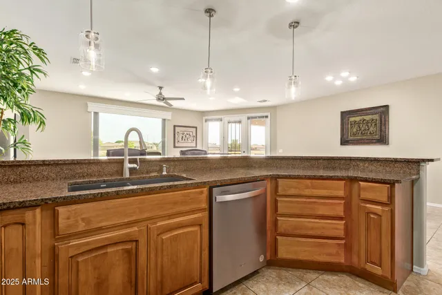 $500,000 | 2662 South Springwood Boulevard, Unit 375, Mesa, AZ 85209