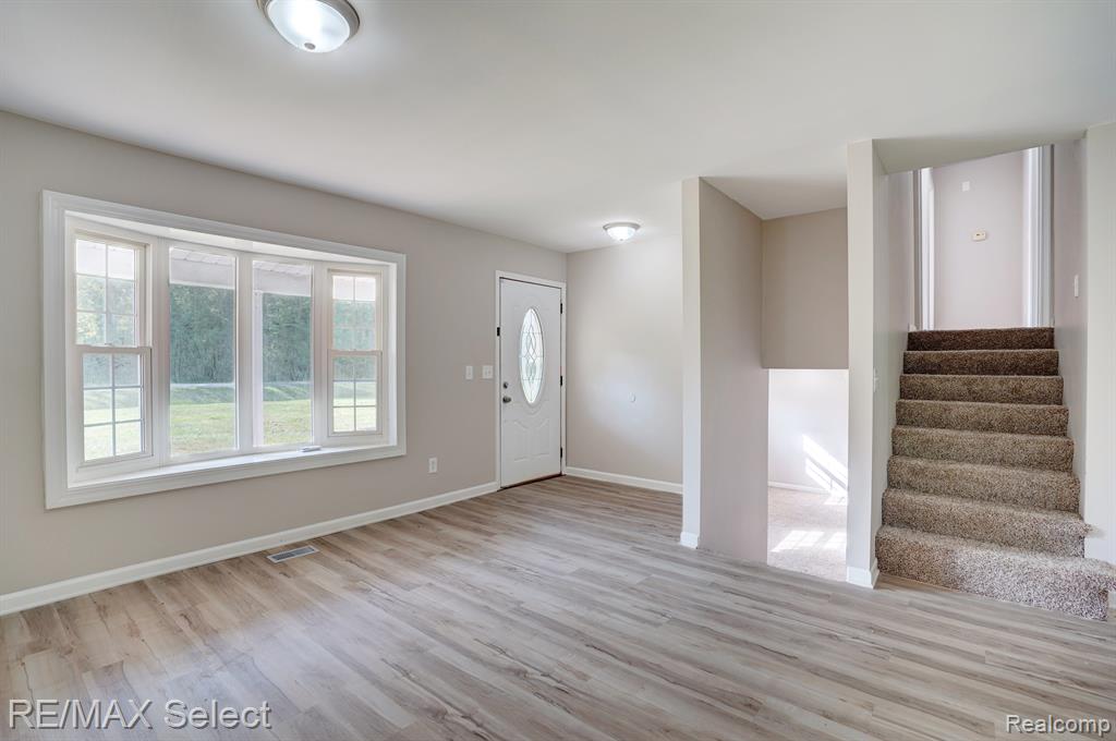 13396 Nichols Road Montrose, MI 48457 - Photo 4 of 31