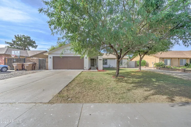 $2,200 | 7113 West Sunnyside Drive, Peoria, AZ 85345