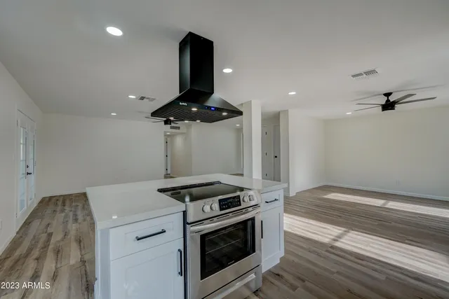 $2,200 | 7113 West Sunnyside Drive, Peoria, AZ 85345