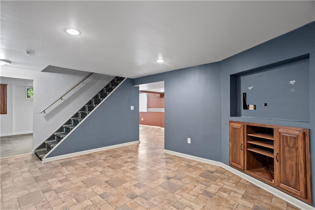 22 Bellview Drive McKees Rocks, PA 15136 - Photo 19 of 25