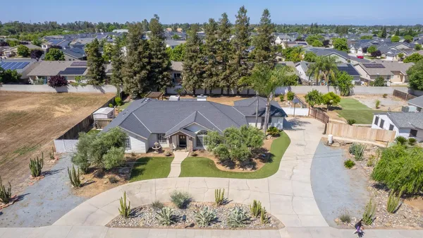 $812,000 | 5358 West Clinton Avenue, Fresno, CA 93722