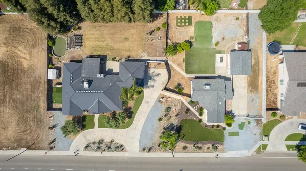 $812,000 | 5358 West Clinton Avenue, Fresno, CA 93722