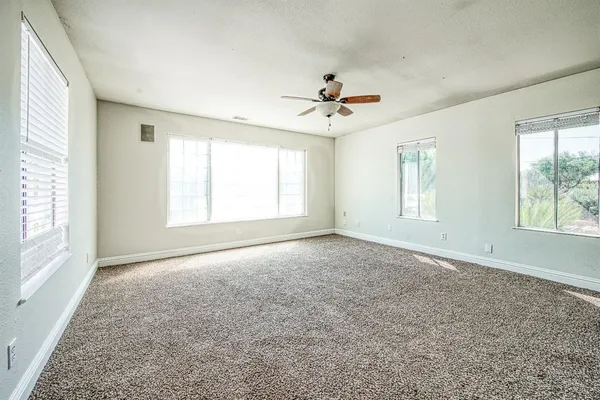 $812,000 | 5358 West Clinton Avenue, Fresno, CA 93722