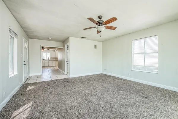 $812,000 | 5358 West Clinton Avenue, Fresno, CA 93722