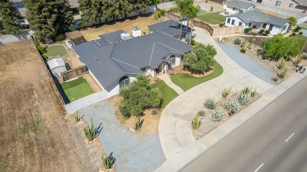 $812,000 | 5358 West Clinton Avenue, Fresno, CA 93722