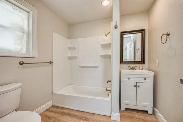 $812,000 | 5358 West Clinton Avenue, Fresno, CA 93722