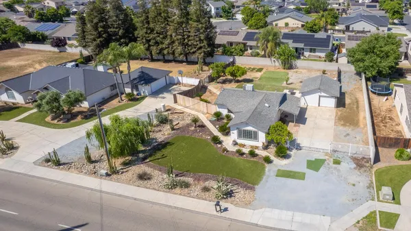 $812,000 | 5358 West Clinton Avenue, Fresno, CA 93722