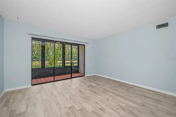 $157,000 | 3232 Lake Pine Way East, Unit C1, Tarpon Springs, FL 34688