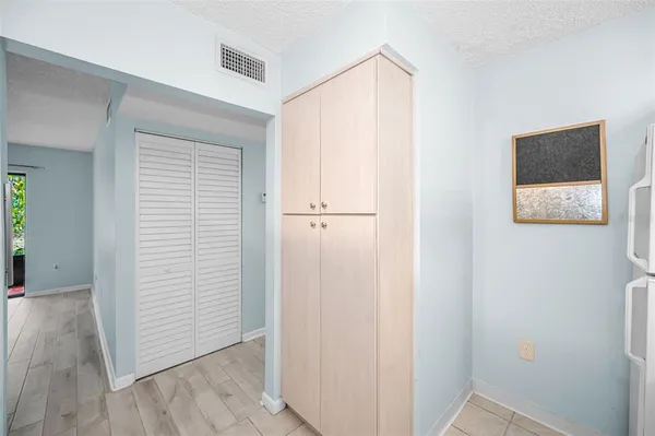 $157,000 | 3232 Lake Pine Way East, Unit C1, Tarpon Springs, FL 34688