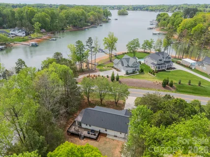 $550,000 | 902 Cornelius Road, Mooresville, NC 28117