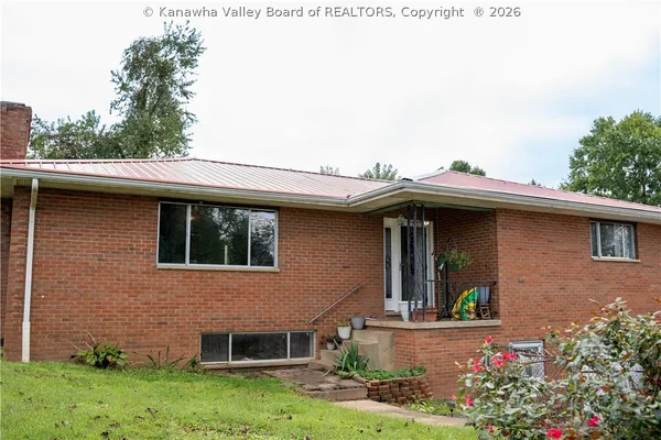 $189,900 | 400 High Street, St. Albans, WV 25177