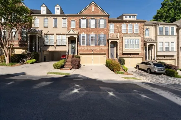 $625,000 | 2852 Overlook Court Northeast, Atlanta, GA 30324