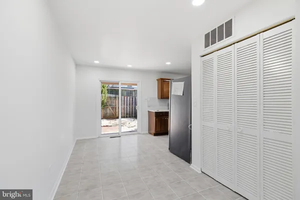 $350,000 | 102 North Duke Drive, Sterling, VA 20164