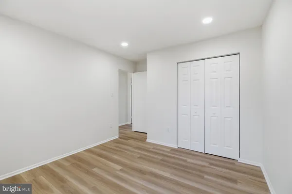 $350,000 | 102 North Duke Drive, Sterling, VA 20164