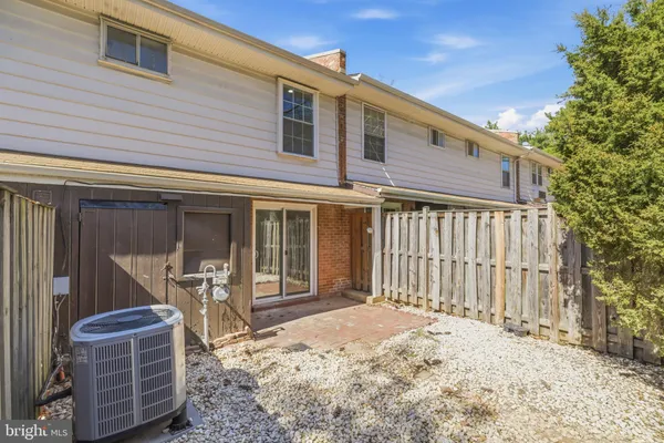 $350,000 | 102 North Duke Drive, Sterling, VA 20164