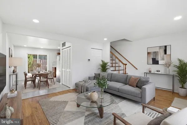 $350,000 | 102 North Duke Drive, Sterling, VA 20164