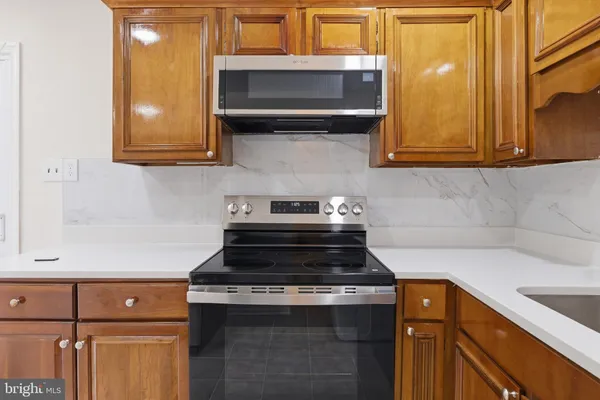 $350,000 | 102 North Duke Drive, Sterling, VA 20164
