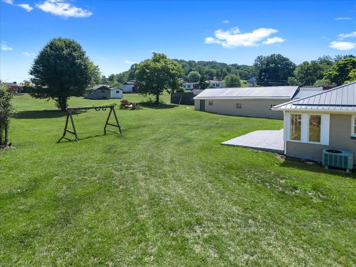 121 Spring Street Narrows, VA 24124 - Photo 49 of 54 Gallery Image 49