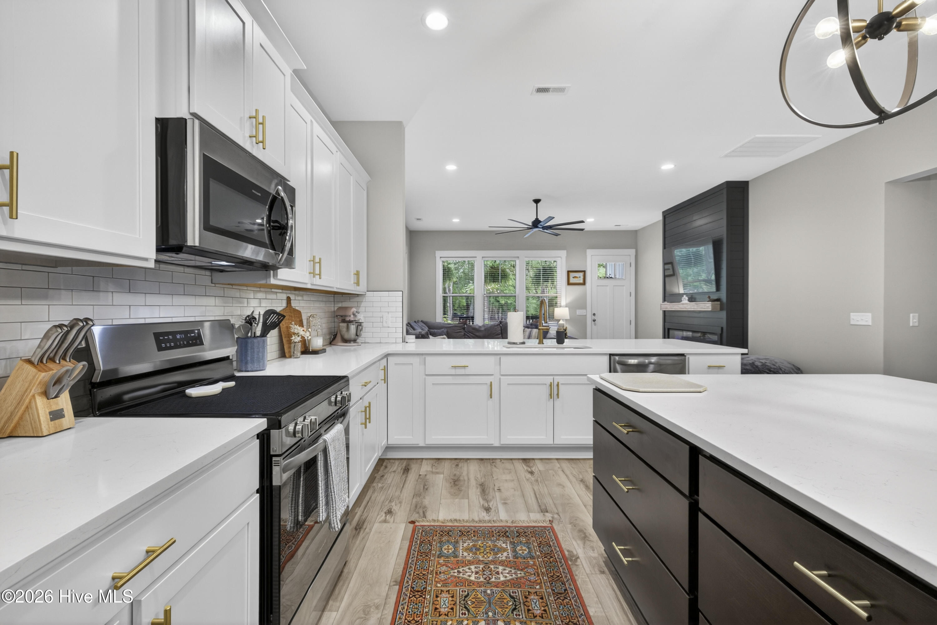 3541 Scotts Hill Loop Road Wilmington, NC 28411 - Photo 9 of 62 3541ScottsHillLoopRoad-26