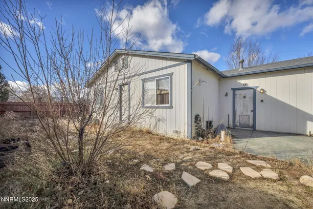 $379,990 | 18120 Hazelnut Drive, Reno, NV 89508