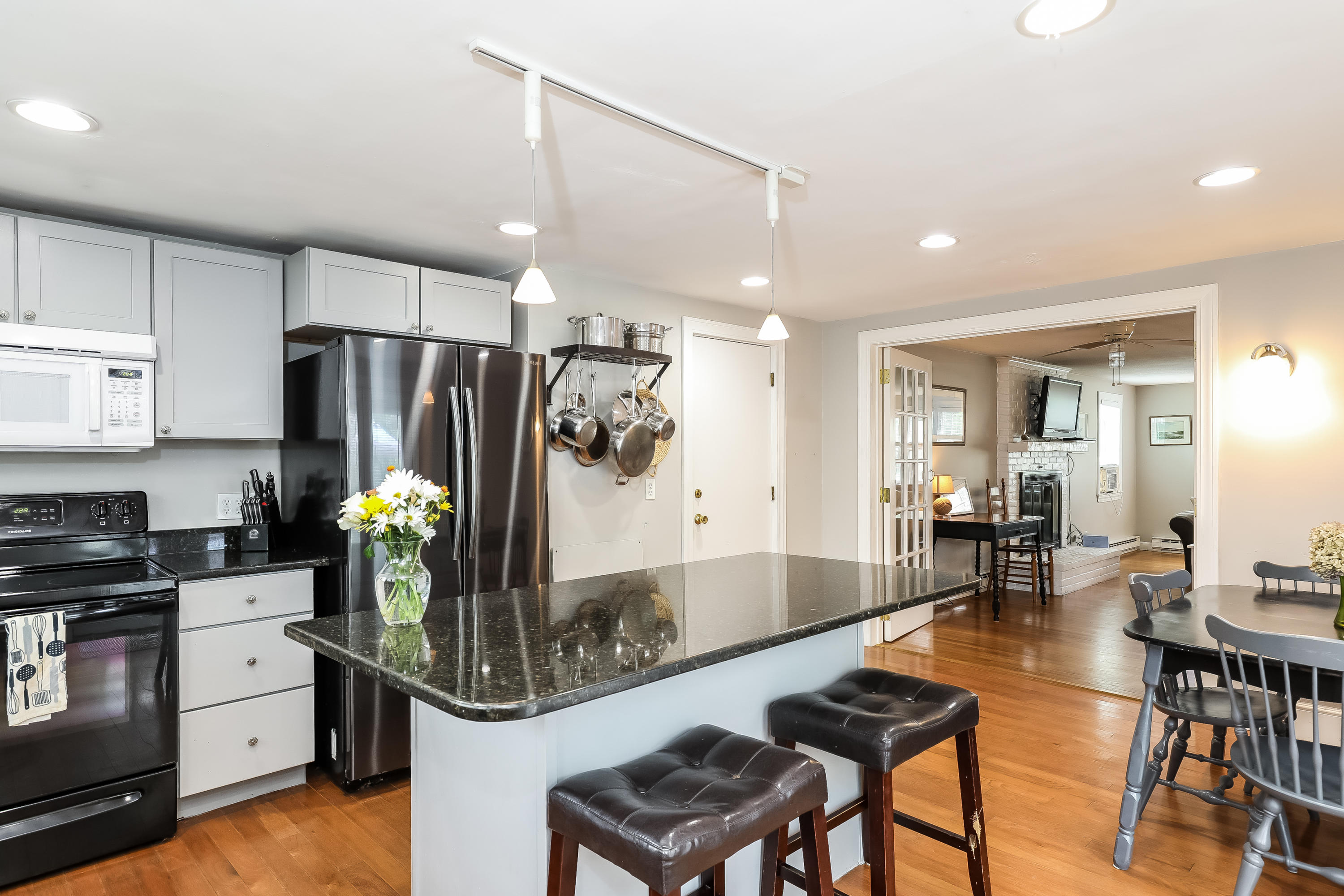 10 Captain Greaves Road East Sandwich, MA 02537 - Photo 15 of 42 010-photo-no-caption-9362849