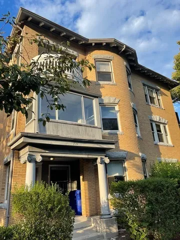 $2,500 | 797 Washington Street, Unit A, Brookline, MA 02446