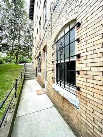 $2,500 | 797 Washington Street, Unit A, Brookline, MA 02446