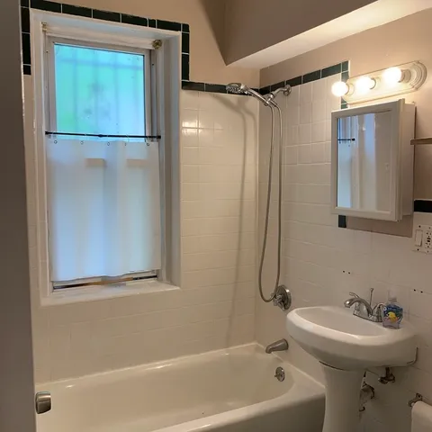 $2,500 | 797 Washington Street, Unit A, Brookline, MA 02446