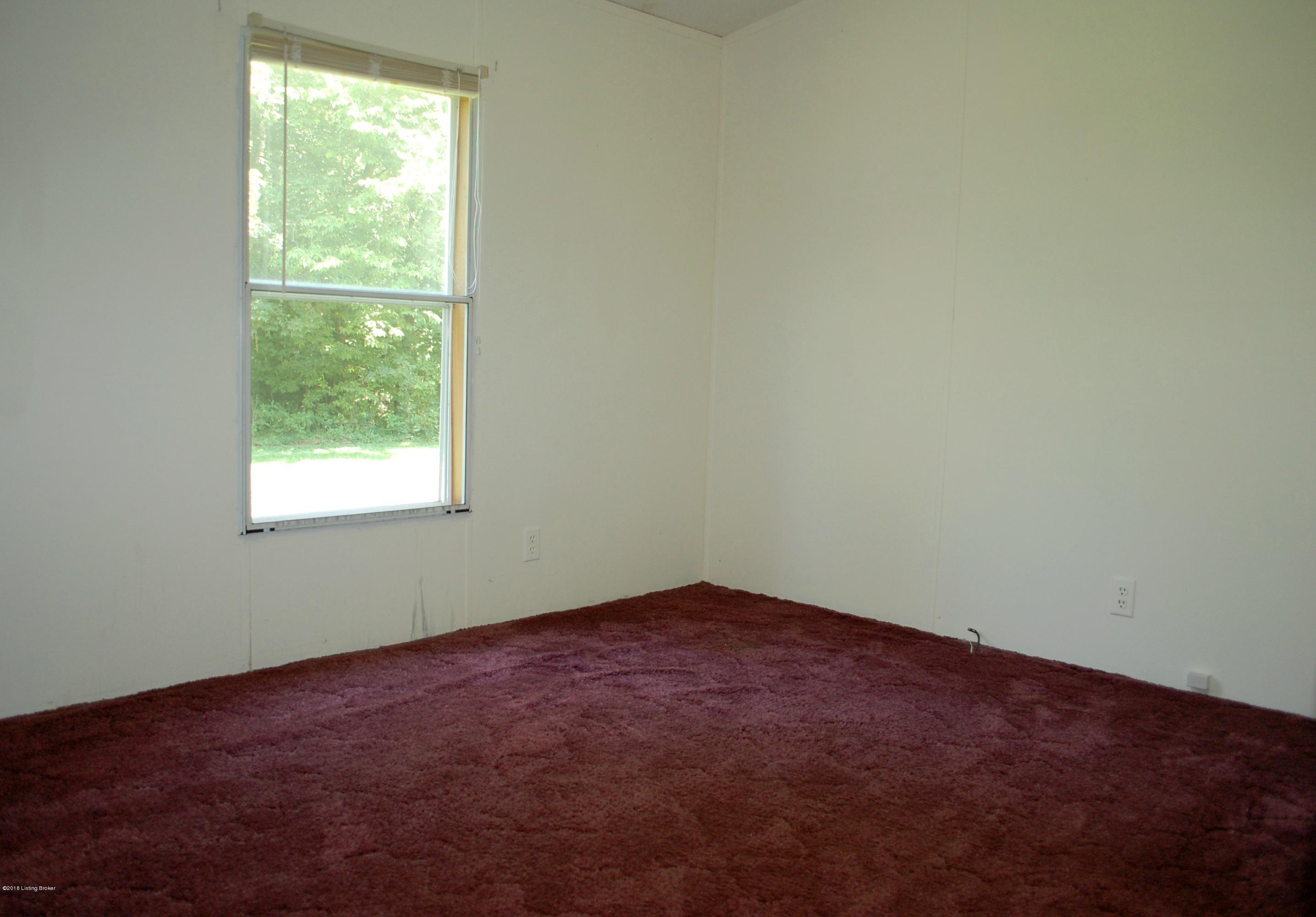 1321 Simpson Creek Road Bloomfield, KY 40008 - Photo 16 of 29 bedroom2