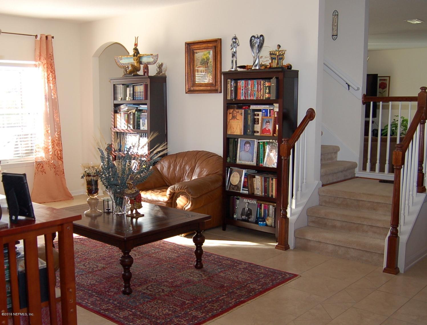 390 Porta Rosa Circle St. Augustine, FL 32092 - Photo 8 of 36 Living room