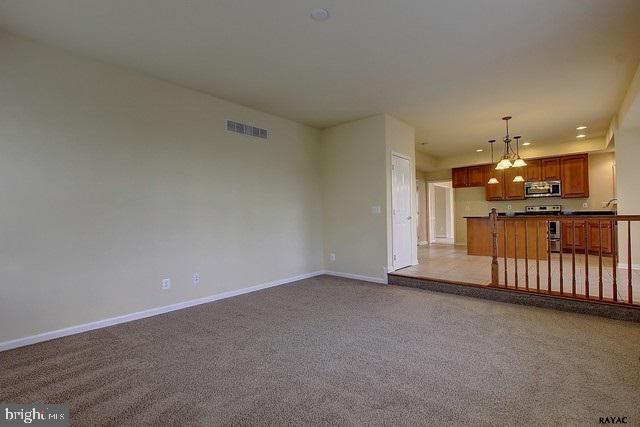 985 Silver Maple Circle Seven Valleys, PA 17360 - Photo 13 of 27