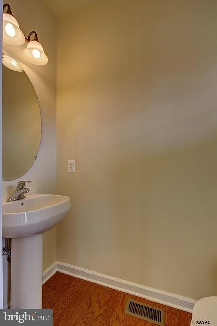 985 Silver Maple Circle Seven Valleys, PA 17360 - Photo 15 of 27