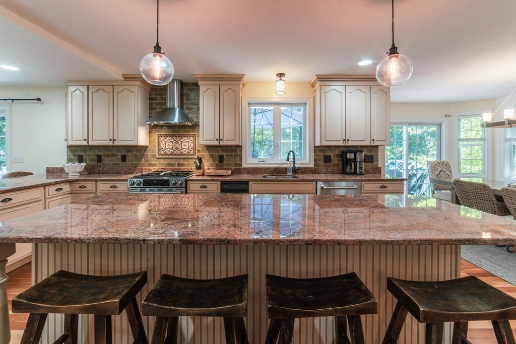 188 Van Norden Road Reading, MA 01867 - Photo 6 of 30 Gallery Image 6