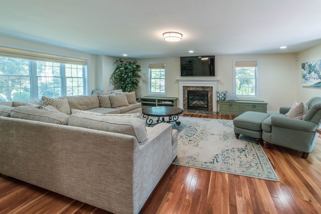 188 Van Norden Road Reading, MA 01867 - Photo 8 of 30 Gallery Image 8